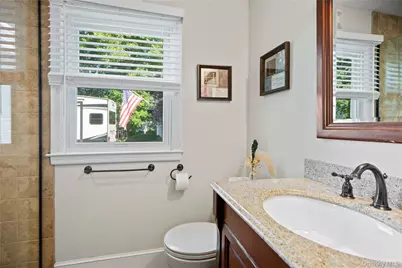 73 Maple Avenue, Bay Shore, NY 11706 - Photo 23
