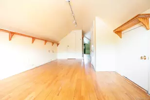 916 Hollywood Ave, Bronx, NY 10465 - Photo 15