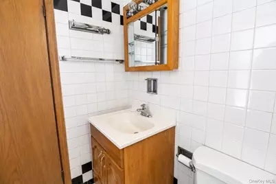 32 Hasbrouck Street, Newburgh, NY 12550 - Photo 33