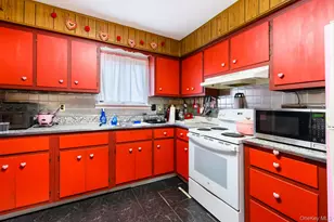 191 N Virginia Ave, Massapequa, NY 11758 - Photo 13