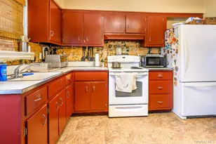 191 N Virginia Ave, Massapequa, NY 11758 - Photo 11