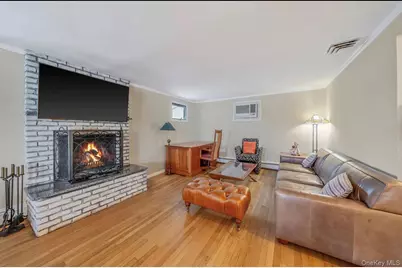 105 Vermont Street #Upper, Long Beach, NY 11561 - Photo 5