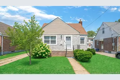 35 79th Avenue, New Hyde Park, NY 11040 - Photo 1