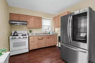 35 79th Ave, New Hyde Park, NY 11040 - Photo 5