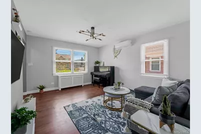 35 79th Avenue, New Hyde Park, NY 11040 - Photo 3