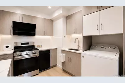 13119 Fowler Ave #4C, Flushing, NY 11355 - Photo 1