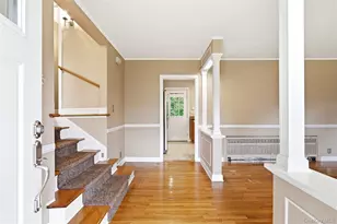 4 Honey Ln W, Miller Place, NY 11764 - Photo 9