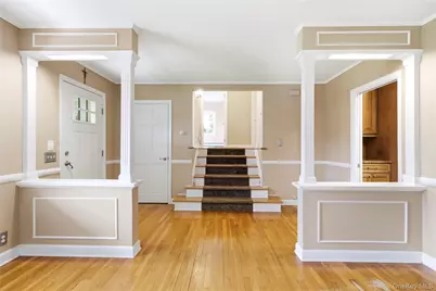 4 Honey Lane W, Miller Place, NY 11764 - Photo 11