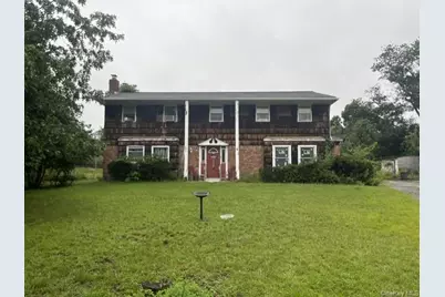 5 Selvia Court, Coram, NY 11727 - Photo 1