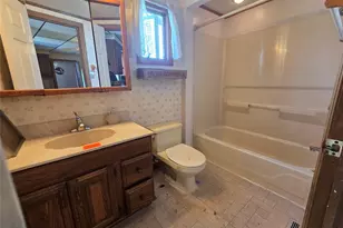 533 S 8th St, Lindenhurst, NY 11757 - Photo 9