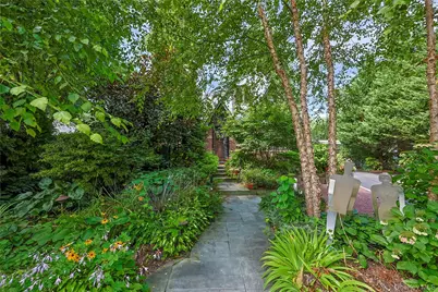 3 Crestwood Place, Great Neck, NY 11024 - Photo 21