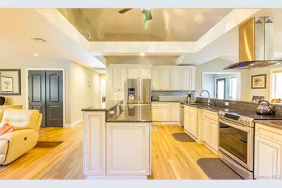 50 Melrose Parkway, Patchogue, NY 11772 - Photo 25