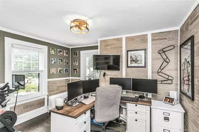 75 S Penataquit Avenue, Bay Shore, NY 11706 - Photo 29