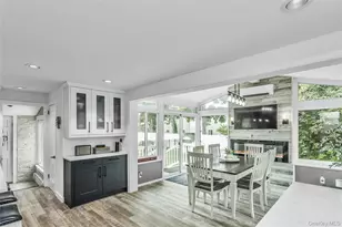 75 S Penataquit Ave, Bay Shore, NY 11706 - Photo 17
