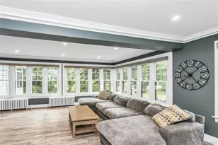 75 S Penataquit Ave, Bay Shore, NY 11706 - Photo 19