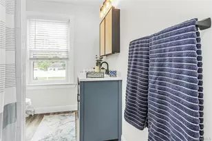75 S Penataquit Ave, Bay Shore, NY 11706 - Photo 31