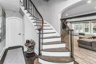 75 S Penataquit Ave, Bay Shore, NY 11706 - Photo 5