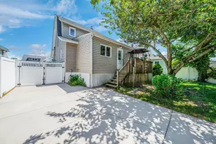 426 Midwood Ave, Bellmore, NY 11710 - Photo 5