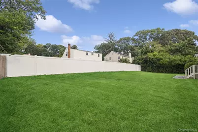 544 Park Avenue, Centereach, NY 11720 - Photo 35
