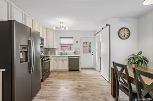 7 Center St, Suffern, NY 10901 - Photo 9