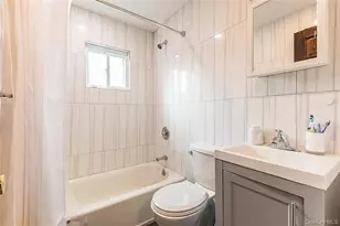 80-15B 168th St, Jamaica, NY 11432 - Photo 11