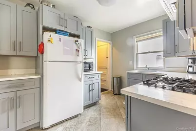 80-15B 168th Street, Jamaica, NY 11432 - Photo 3