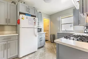 80-15B 168th St, Jamaica, NY 11432 - Photo 3
