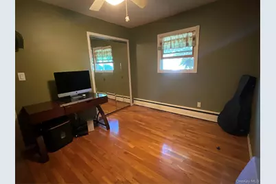 28 Pleasant Avenue, Farmingdale, NY 11735 - Photo 15