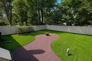 57 Wellington Rd, Middle Island, NY 11953 - Photo 35