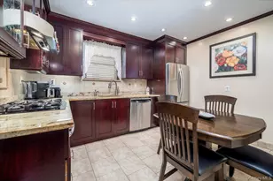 298 Lincoln Pl, Lawrence, NY 11559 - Photo 5