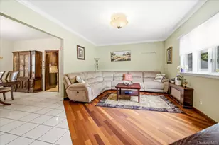 298 Lincoln Pl, Lawrence, NY 11559 - Photo 3