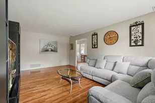 72 Eastview Dr, Valhalla, NY 10595 - Photo 9