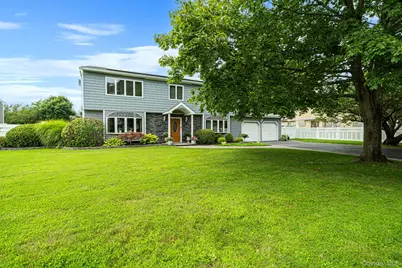 4 Loma Street, Medford, NY 11763 - Photo 3