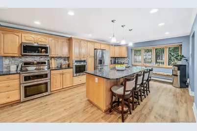 4 Loma Street, Medford, NY 11763 - Photo 7