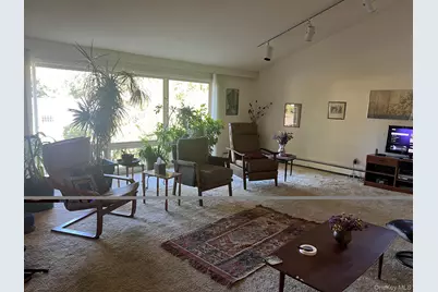 40 Laurel Drive, Port Jefferson, NY 11777 - Photo 3