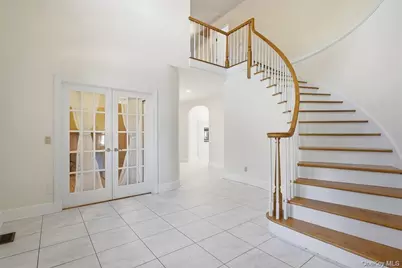 7 Dallas Drive, Poughkeepsie, NY 12603 - Photo 11