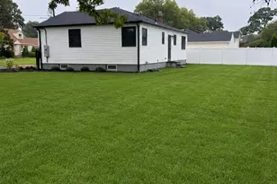 98 Beecher Rd, North Babylon, NY 11703 - Photo 15