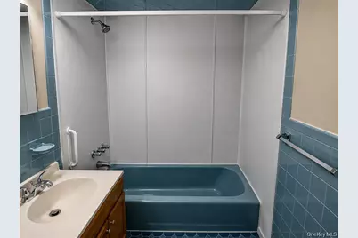 2043 Mayflower Avenue, Bronx, NY 10461 - Photo 9