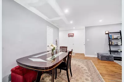 140-35 Burden Crescent #402, Briarwood, NY 11435 - Photo 5