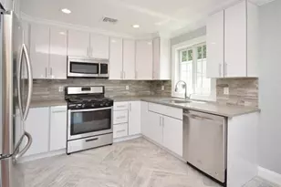 12 Nesaquake Ave, Port Washington, NY 11050 - Photo 5