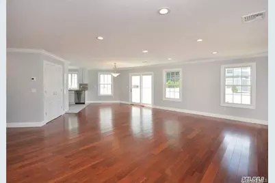 12 Nesaquake Avenue, Port Washington, NY 11050 - Photo 3