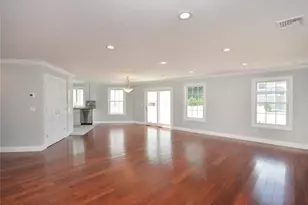 12 Nesaquake Ave, Port Washington, NY 11050 - Photo 3