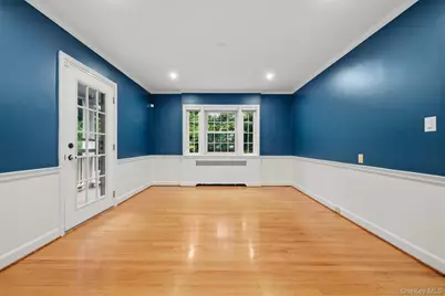 24 Smallwood Place, White Plains, NY 10603 - Photo 9