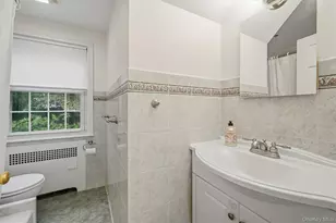 24 Smallwood Pl, White Plains, NY 10603 - Photo 21