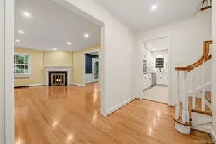 24 Smallwood Pl, White Plains, NY 10603 - Photo 3