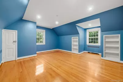 24 Smallwood Place, White Plains, NY 10603 - Photo 19