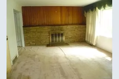 17 Chestnut Lane, Newburgh, NY 12550 - Photo 9