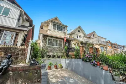 10530 Van Wyck Expressway, Richmond Hill, NY 11419 - Photo 3