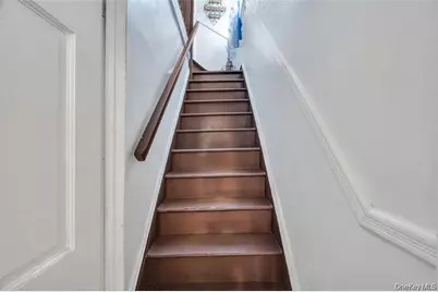 10530 Van Wyck Expressway, Richmond Hill, NY 11419 - Photo 19