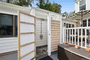 351 Forest Ln, Smithtown, NY 11787 - Photo 11